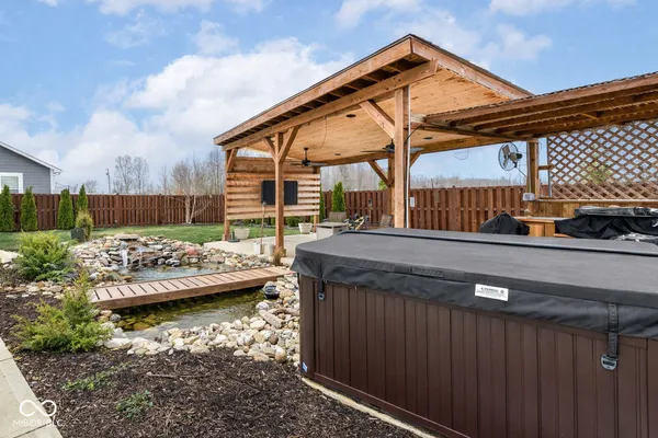 $425,000 | 140 Waterford Court, Pendleton, IN 46064