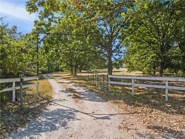 $510,000 | 1268 Thousand Acres Road, Montreal, MO 65591