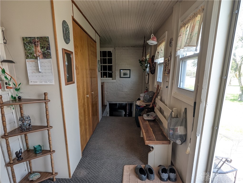 8713 Oakes Road Arcanum, OH 45304 - Photo 10 of 29 This cozy entryway offers a welcoming transition into the home.