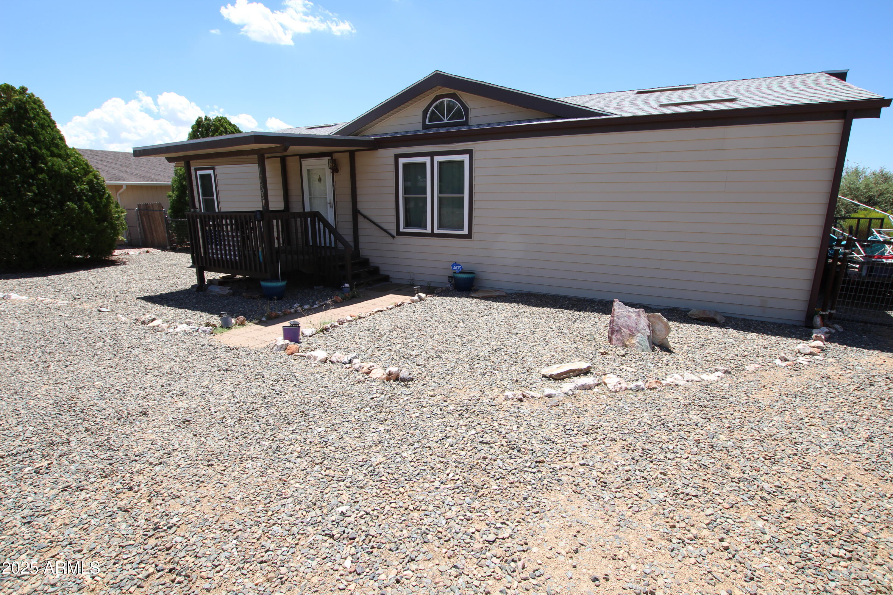 17527 East Trails End Road Mayer, AZ 86333 - Photo 2 of 41 IMG_5860