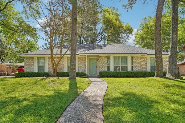 $2,250 | 5923 Pinewood Springs Drive, Houston, TX 77066