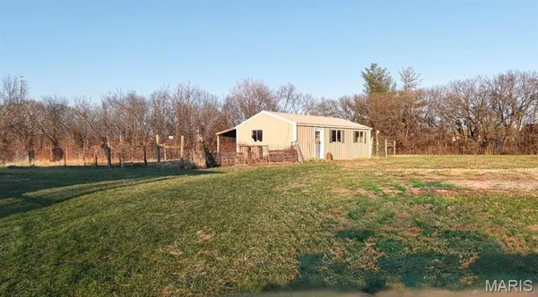 $435,000 | 11252 Pershing Road, Hannibal, MO 63401