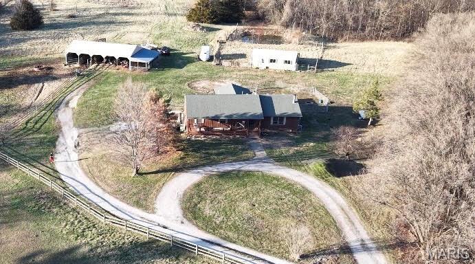 11252 Pershing Road Hannibal, MO 63401 - Photo 2 of 22