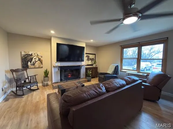 $435,000 | 11252 Pershing Road, Hannibal, MO 63401