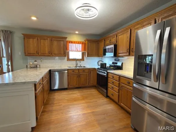 $435,000 | 11252 Pershing Road, Hannibal, MO 63401