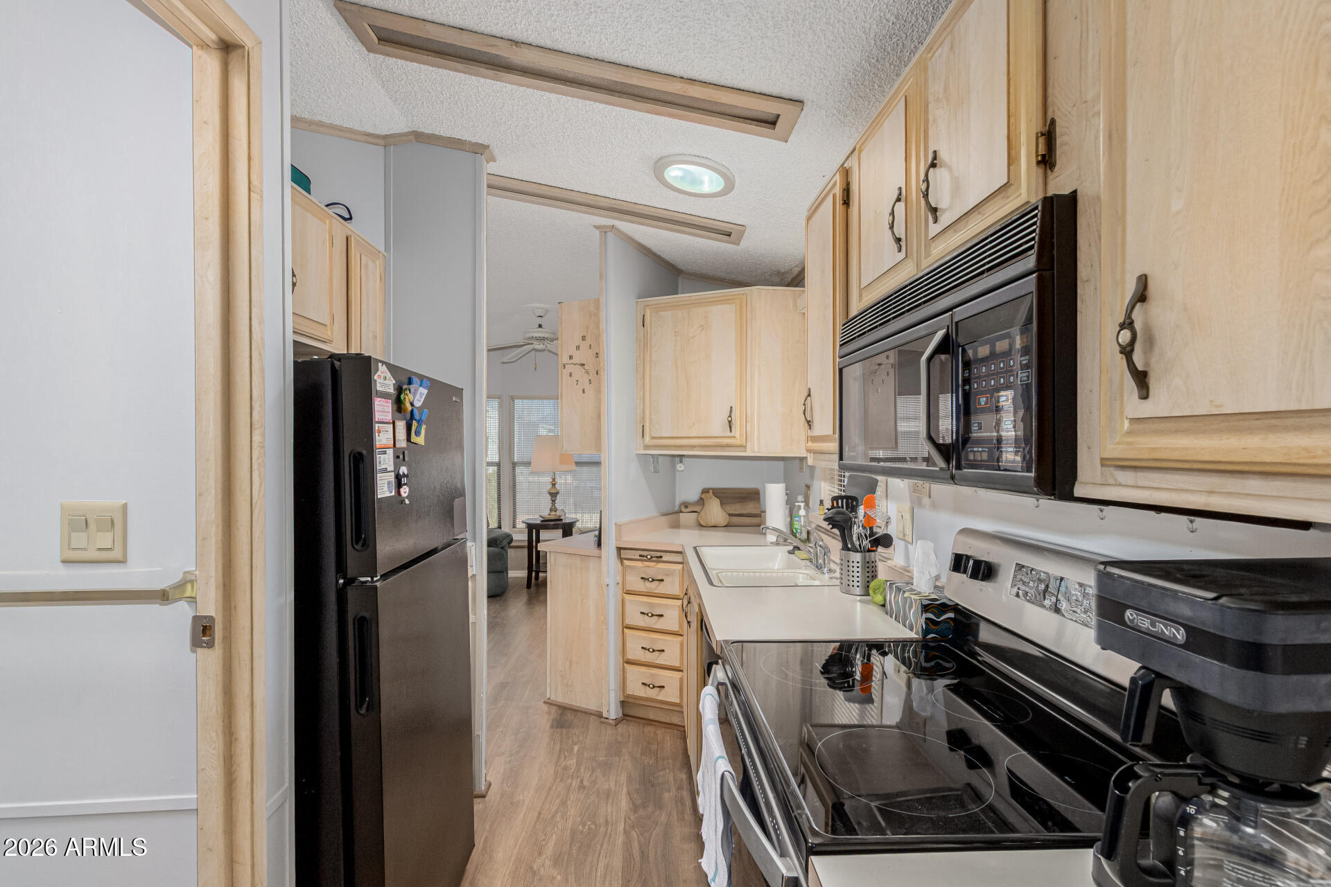 7750 East Broadway Road, Unit 209 Mesa, AZ 85208 - Photo 15 of 33 15 Kitchen