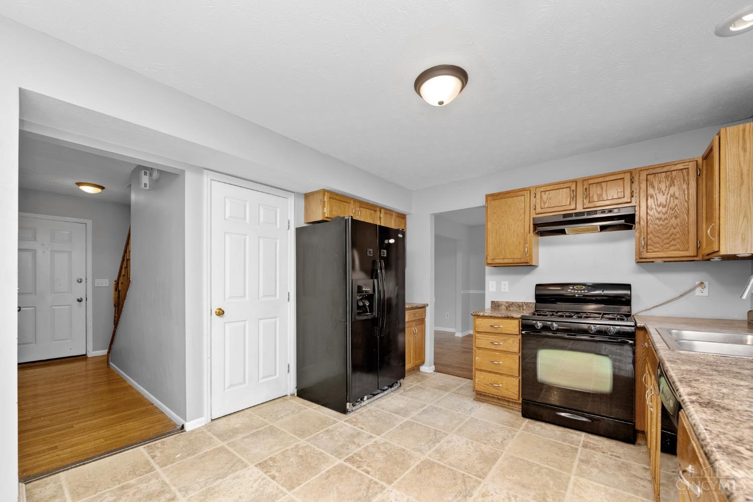 768 Regent Road Cincinnati, OH 45245 - Photo 10 of 33 Gallery Image 10