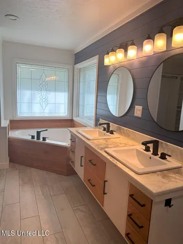 $2,100 | 228 Farmers Row, Madison, MS 39110