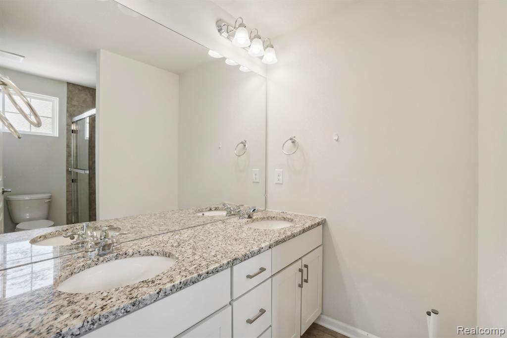 2920 Glenbar Circle Rochester, MI 48307 - Photo 27 of 39