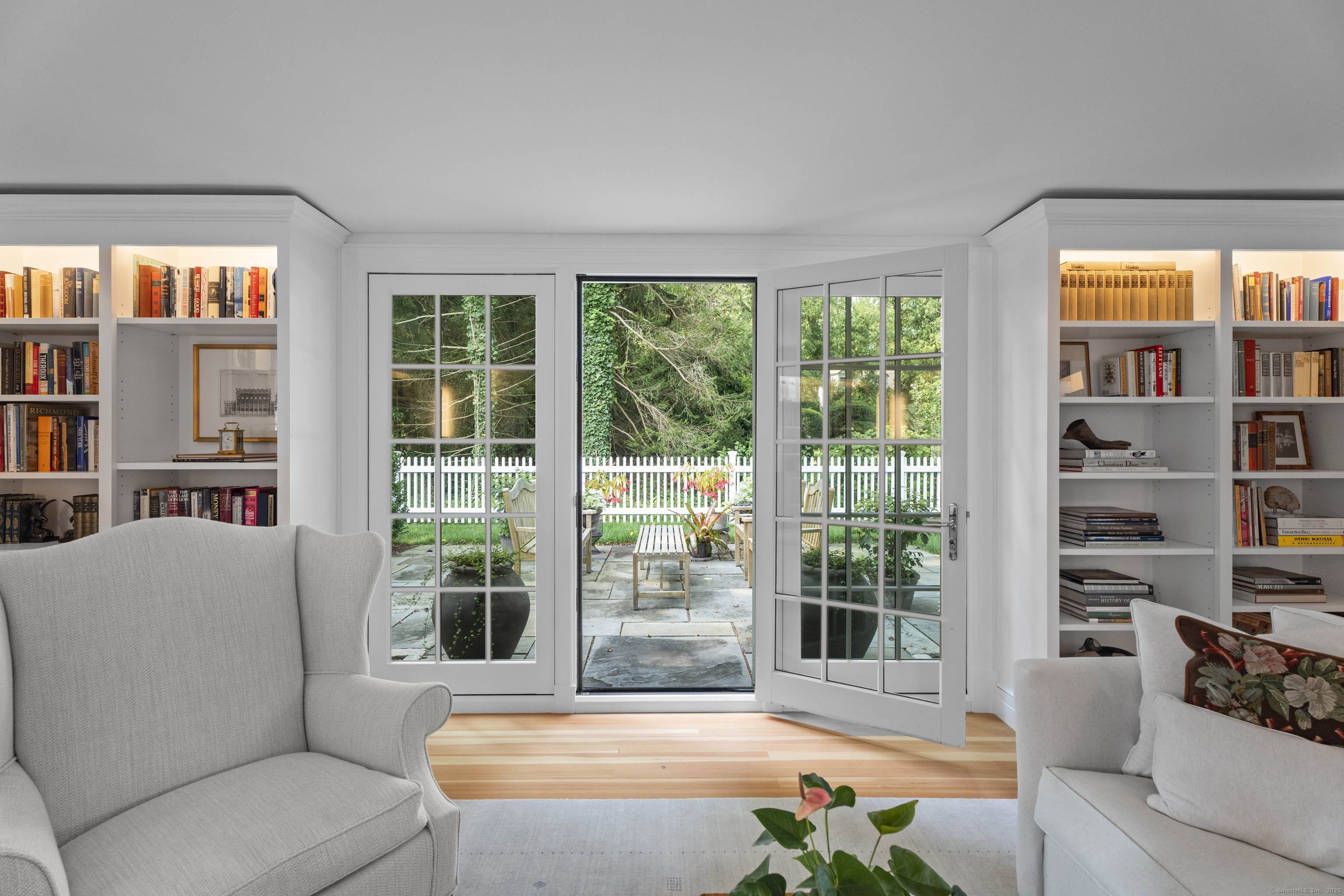 8 Lieutenant River Lane Old Lyme, CT 06371 - Photo 10 of 38 a living room with furniture cabinets and a large window