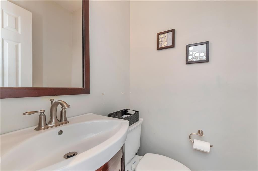 1651 Murdock Road Marietta, GA 30062 - Photo 10 of 30