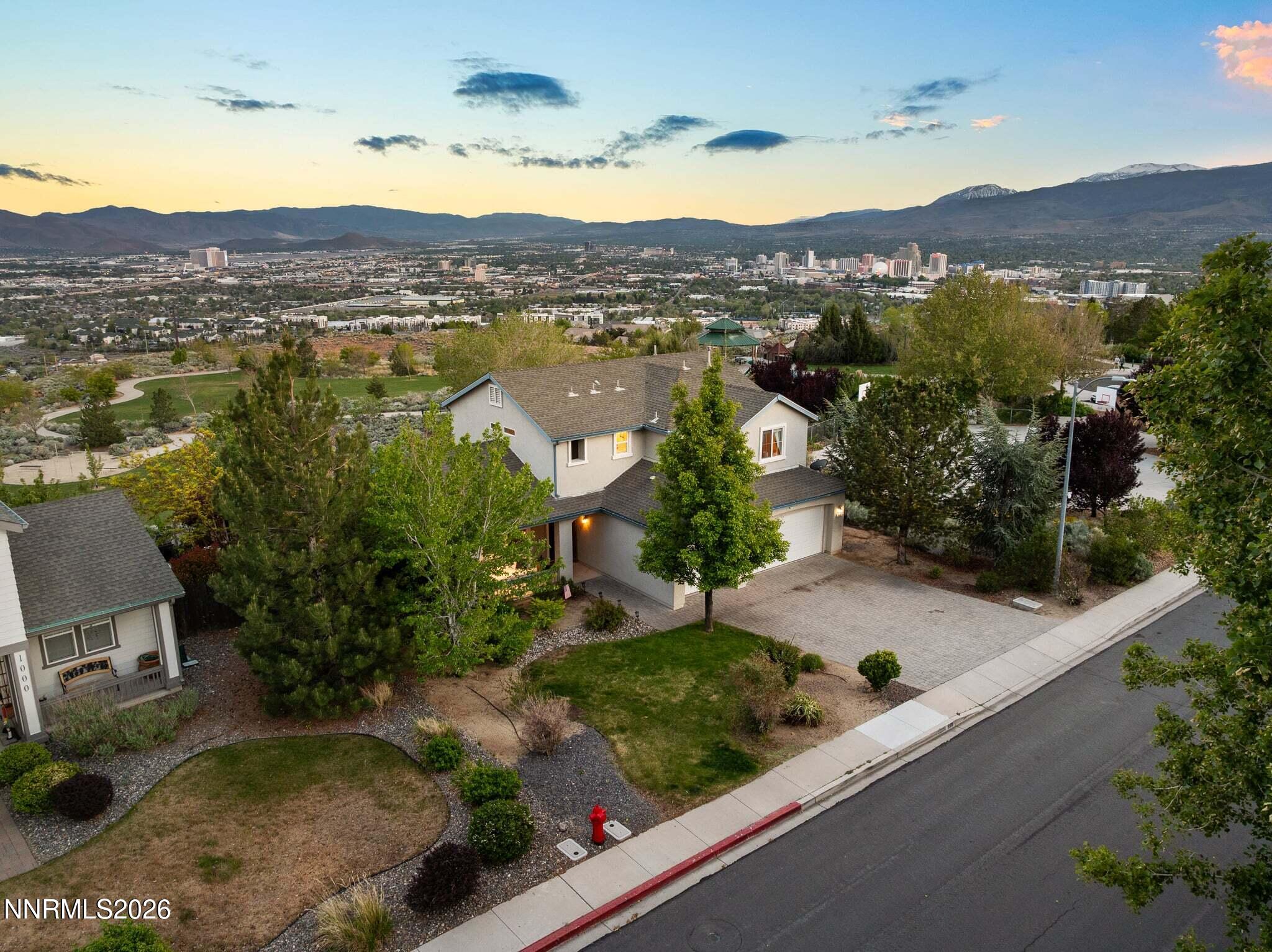998 South University Park Loop Reno, NV 89512 - Photo 45 of 55 998-South-University-Park-Loop-new-14