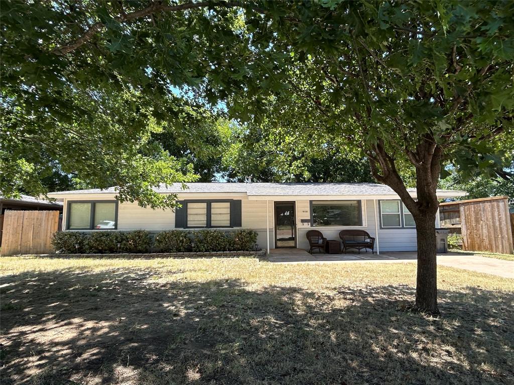 908 Fairview Street Graham, TX 76450 - Photo 1 of 30