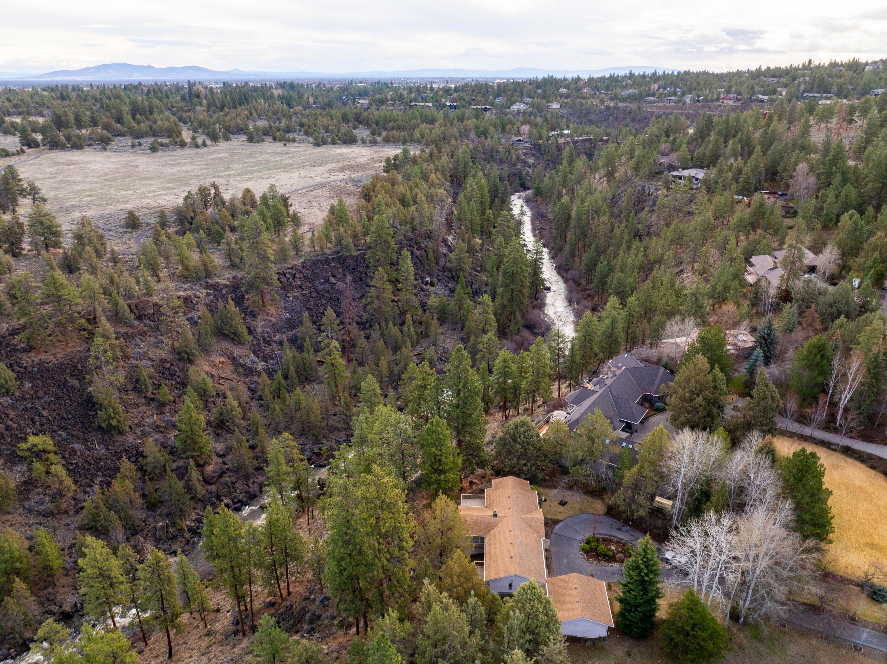 1670 Northwest Putnam Road Bend, OR 97703 - Photo 37 of 40 08-Aerial