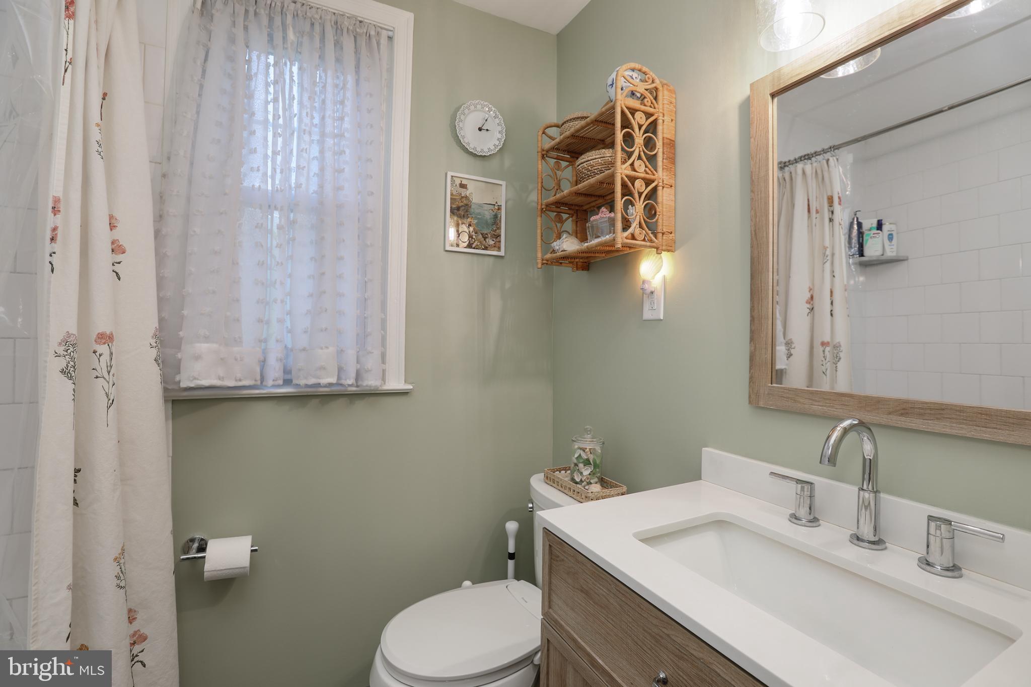 500 East Lancaster Avenue, Unit 126A Wayne, PA 19087 - Photo 9 of 22 Elegant Bathroom