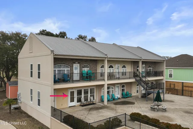 $1,890 | 548 West Beach Boulevard, Unit 144, Pass Christian, MS 39571