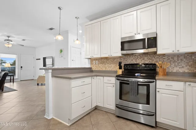 $1,890 | 548 West Beach Boulevard, Unit 144, Pass Christian, MS 39571