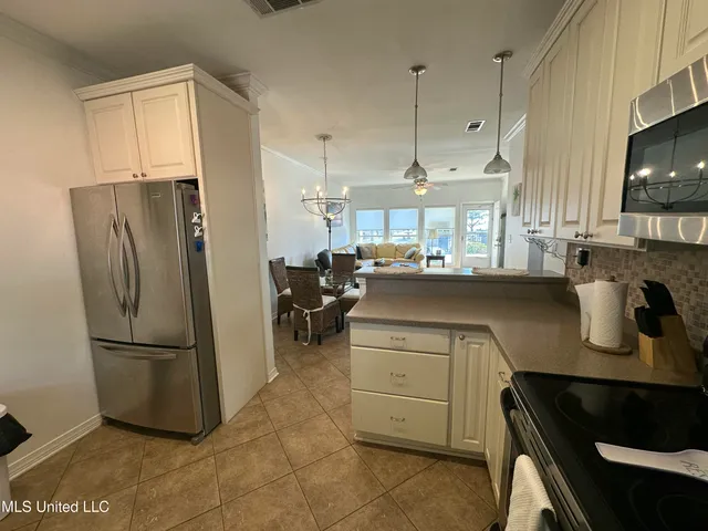 $1,890 | 548 West Beach Boulevard, Unit 144, Pass Christian, MS 39571