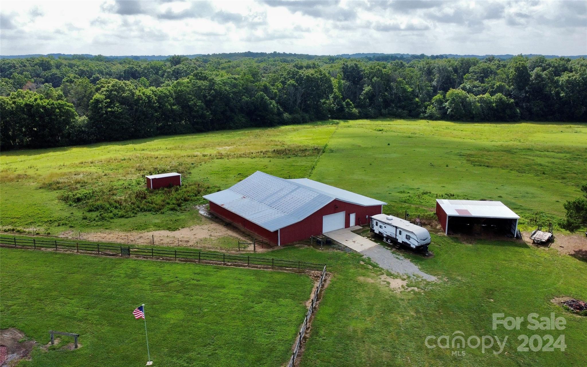 390 Barrier Farms Road Midland, NC 28107 - Photo 5 of 34