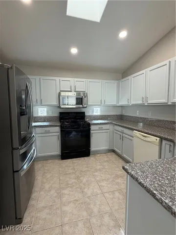 $1,200 | 3513 Old Course Street, Las Vegas, NV 89122