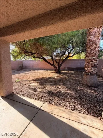 $1,200 | 3513 Old Course Street, Las Vegas, NV 89122