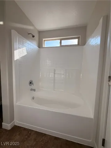 $1,200 | 3513 Old Course Street, Las Vegas, NV 89122