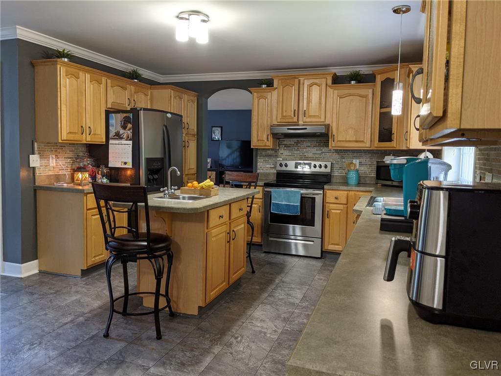 3915 Old Country Road Whitehall, PA 18052 - Photo 15 of 39 Gallery Image 15