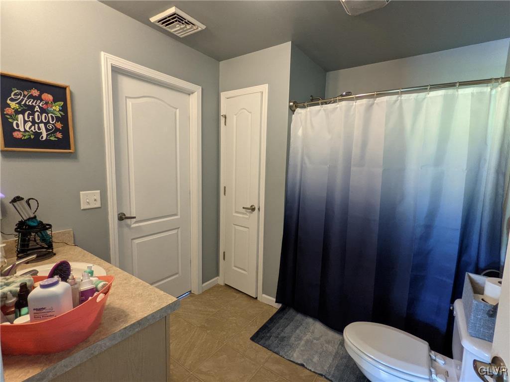 3915 Old Country Road Whitehall, PA 18052 - Photo 35 of 39 Gallery Image 35