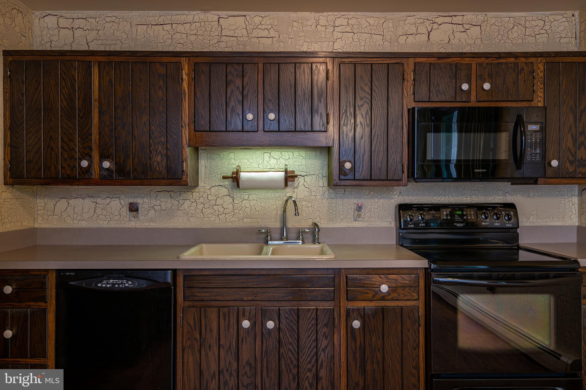 2901 Mannerchor Road Temple, PA 19560 - Photo 14 of 27 Kitchen