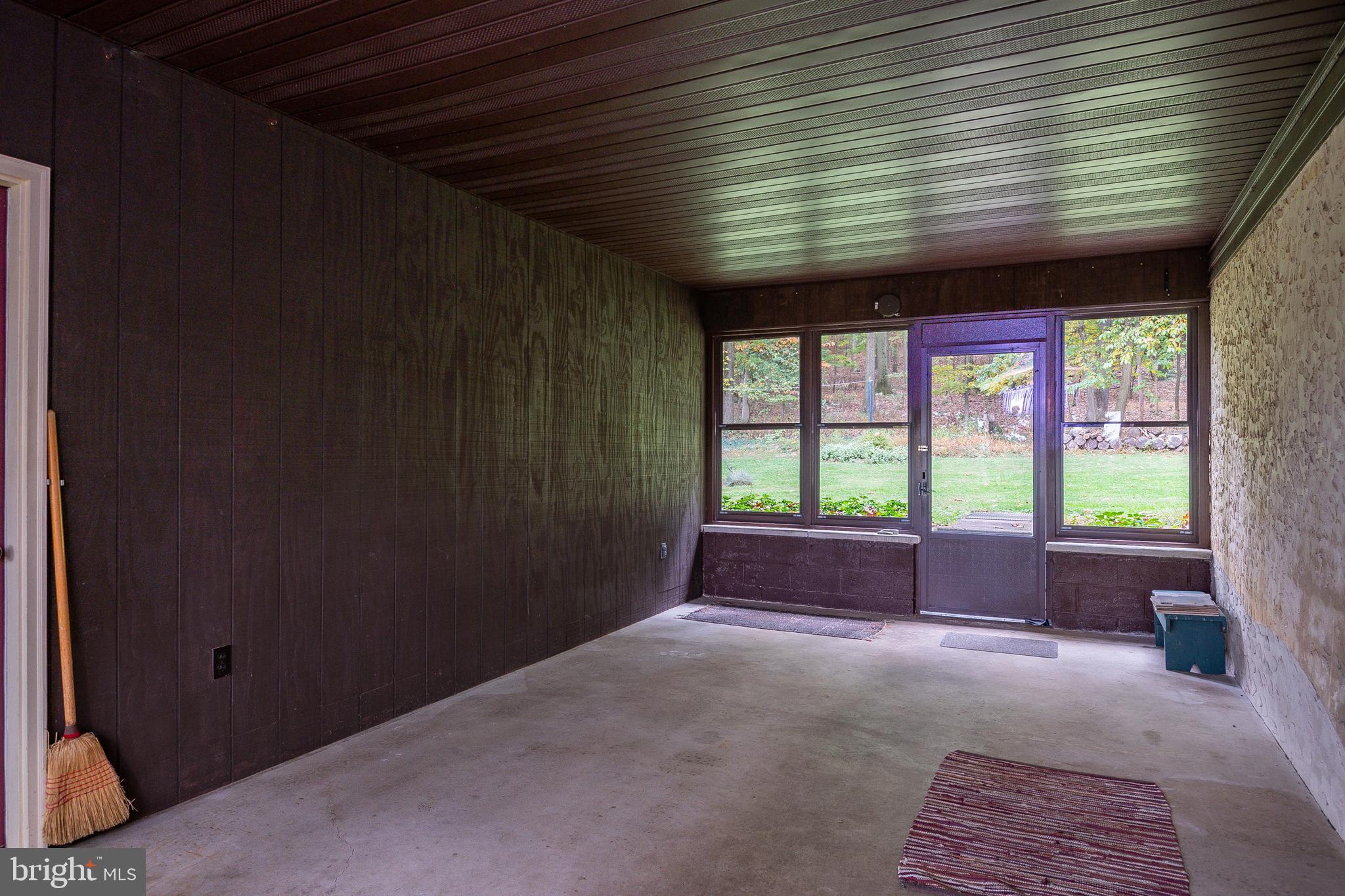 2901 Mannerchor Road Temple, PA 19560 - Photo 25 of 27 Breezeway