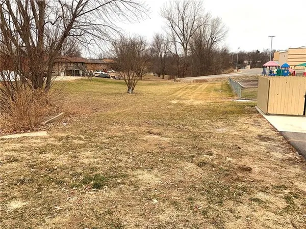 $400 | 3103 Cook Road, St. Joseph, MO 64506