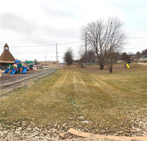 3103 Cook Road St. Joseph, MO 64506 - Photo 4 of 5