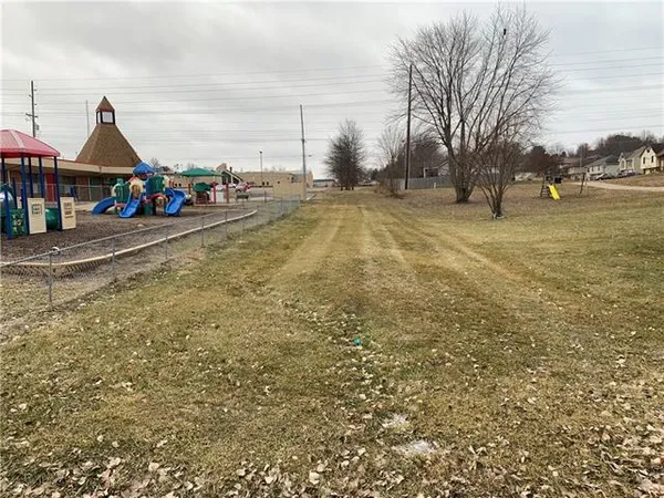 $400 | 3103 Cook Road, St. Joseph, MO 64506