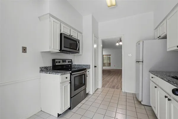 $175,000 | 4320 Bellaire Drive South, Unit 236W, Fort Worth, TX 76109