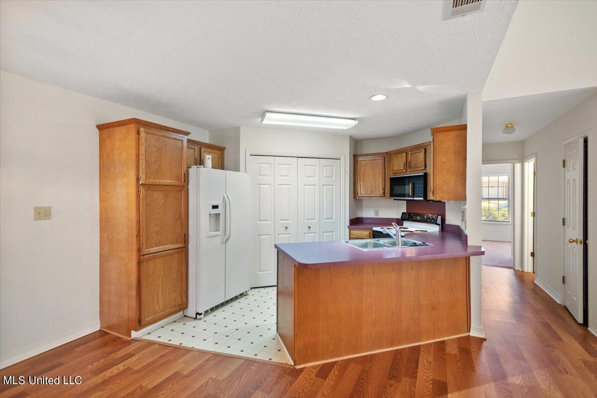 613 Harbor Ridge Drive Brandon, MS 39047 - Photo 8 of 19 09-HTP22914