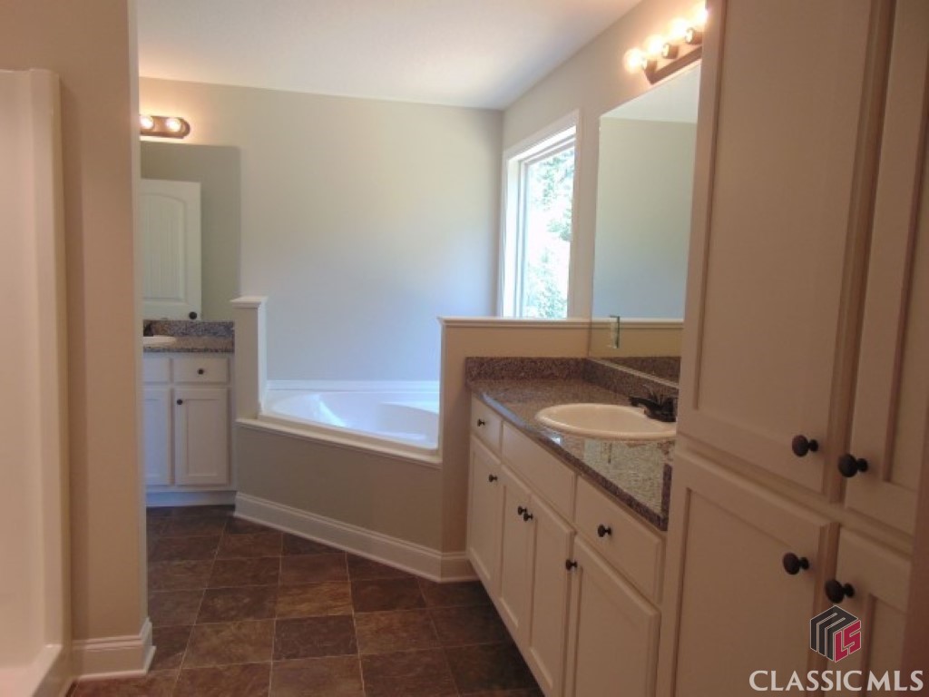 908 Anderson Thomas Road, Unit 7 Martin, GA 30557 - Photo 17 of 36 Separate double vanity