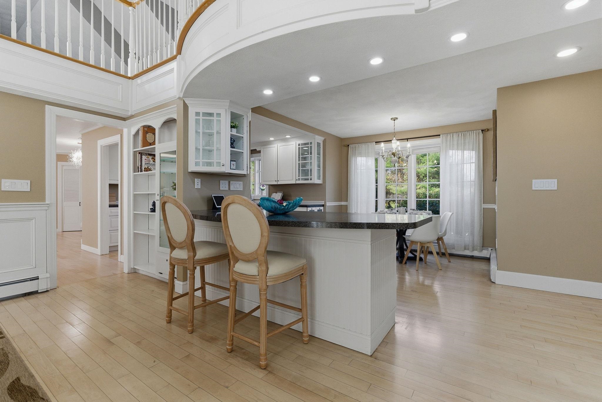 276 North Amherst Road Bedford, NH 03110 - Photo 17 of 55