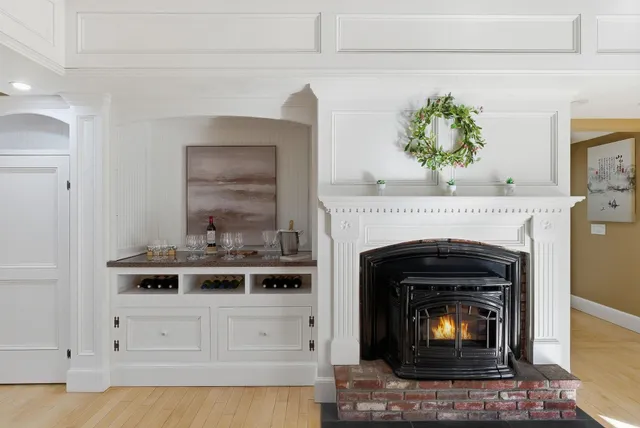 $1,279,000 | 276 North Amherst Road, Bedford, NH 03110