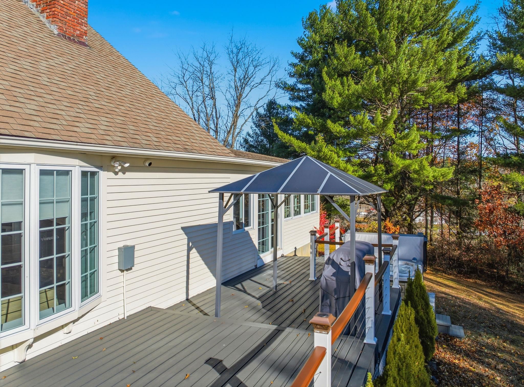 276 North Amherst Road Bedford, NH 03110 - Photo 25 of 55