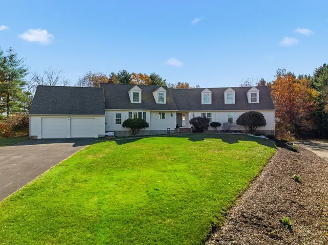 $1,279,000 | 276 North Amherst Road, Bedford, NH 03110