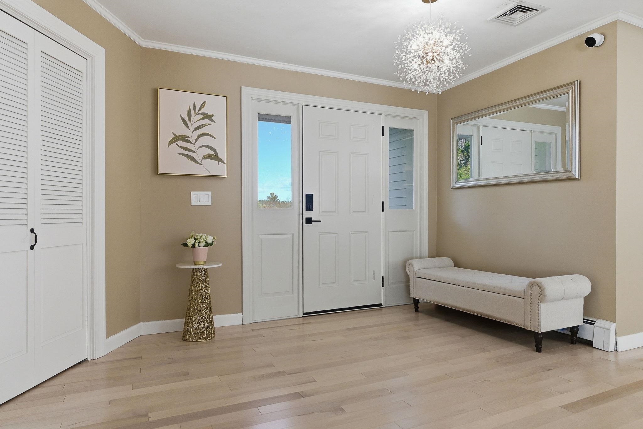 276 North Amherst Road Bedford, NH 03110 - Photo 5 of 55