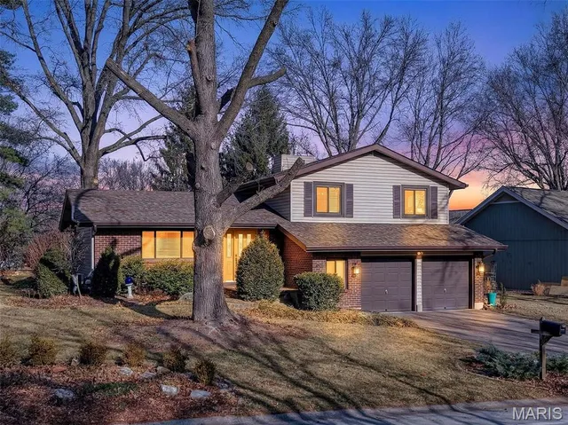 $385,000 | 134 Rue Grand Drive, Lake St. Louis, MO 63367