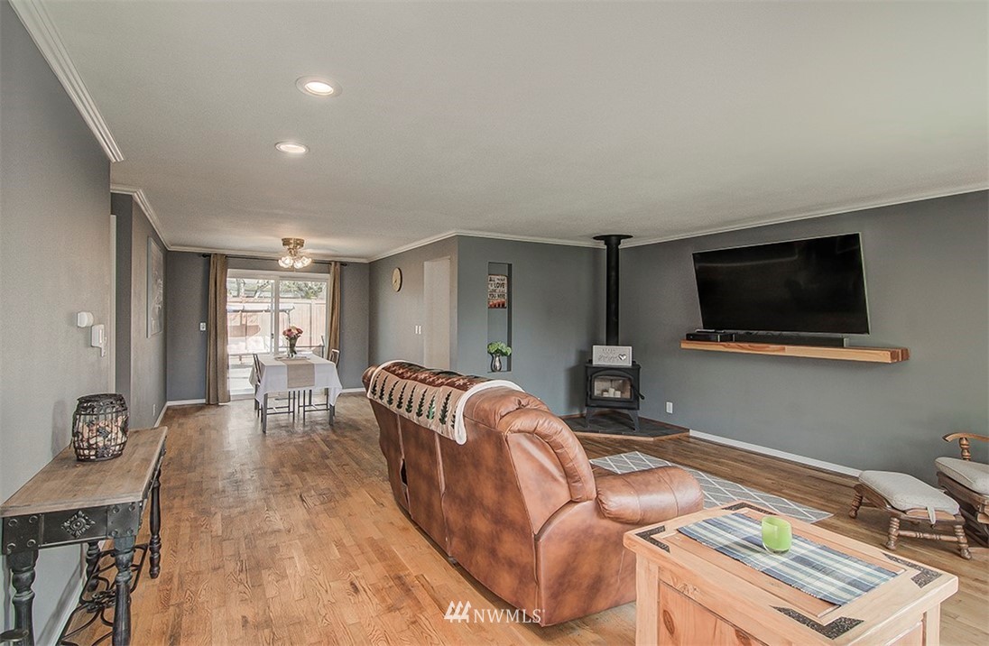 12804 Southeast 172nd Street Renton, WA 98058 - Photo 6 of 25 Gallery Image 6