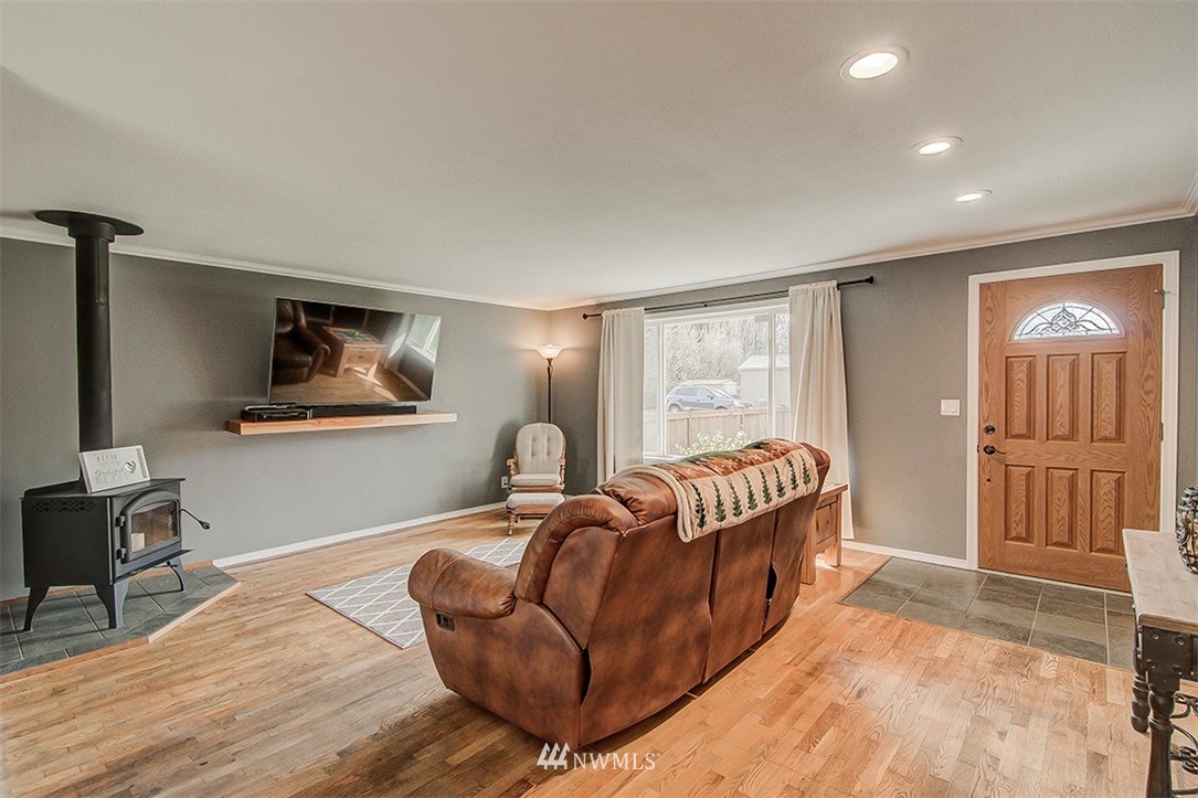 12804 Southeast 172nd Street Renton, WA 98058 - Photo 7 of 25 Gallery Image 7