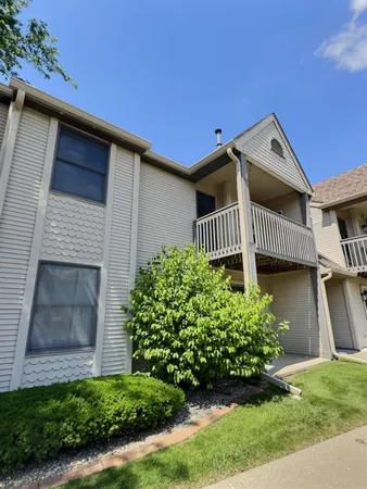 $174,900 | 3602 Timberbridge Drive, Unit G, Valparaiso, IN 46383