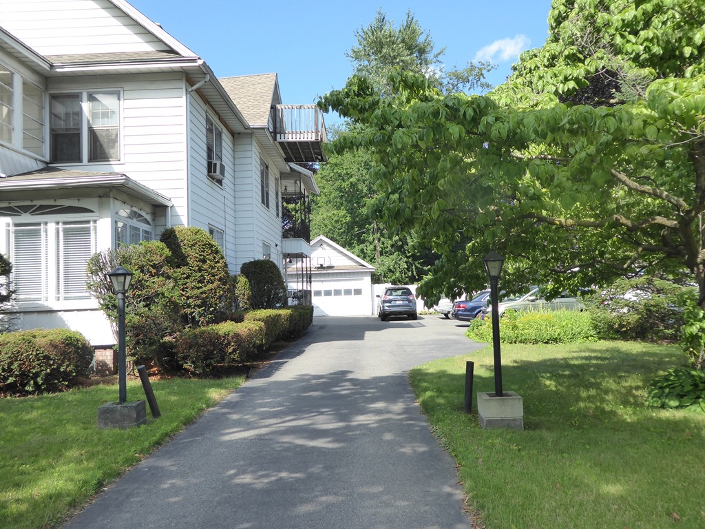 679-681 Chestnut Street Springfield, MA 01107 - Photo 2 of 20 Gallery Image 2