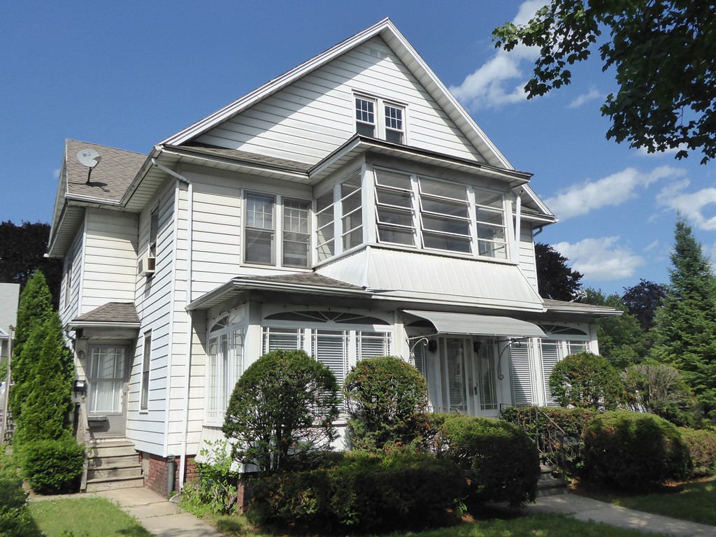 679-681 Chestnut Street Springfield, MA 01107 - Photo 3 of 20 Gallery Image 3