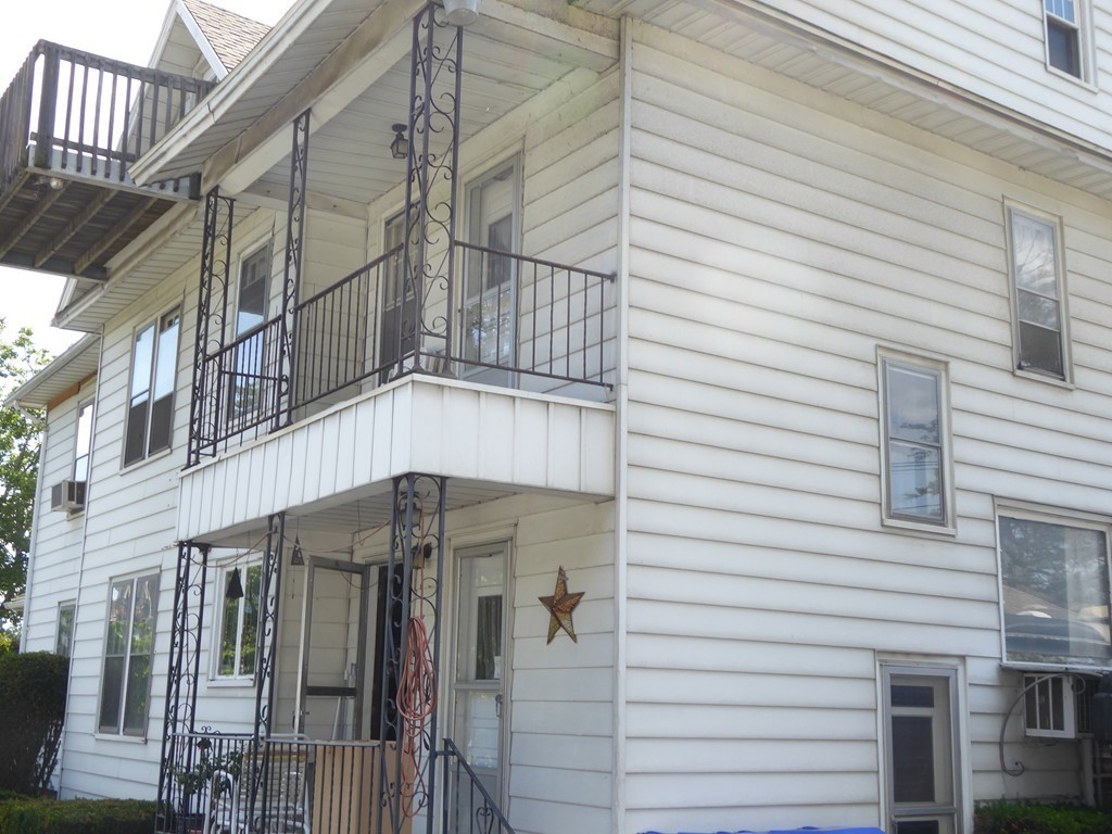 679-681 Chestnut Street Springfield, MA 01107 - Photo 6 of 20 Gallery Image 6