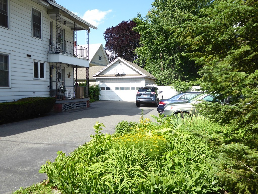 679-681 Chestnut Street Springfield, MA 01107 - Photo 8 of 20 Gallery Image 8