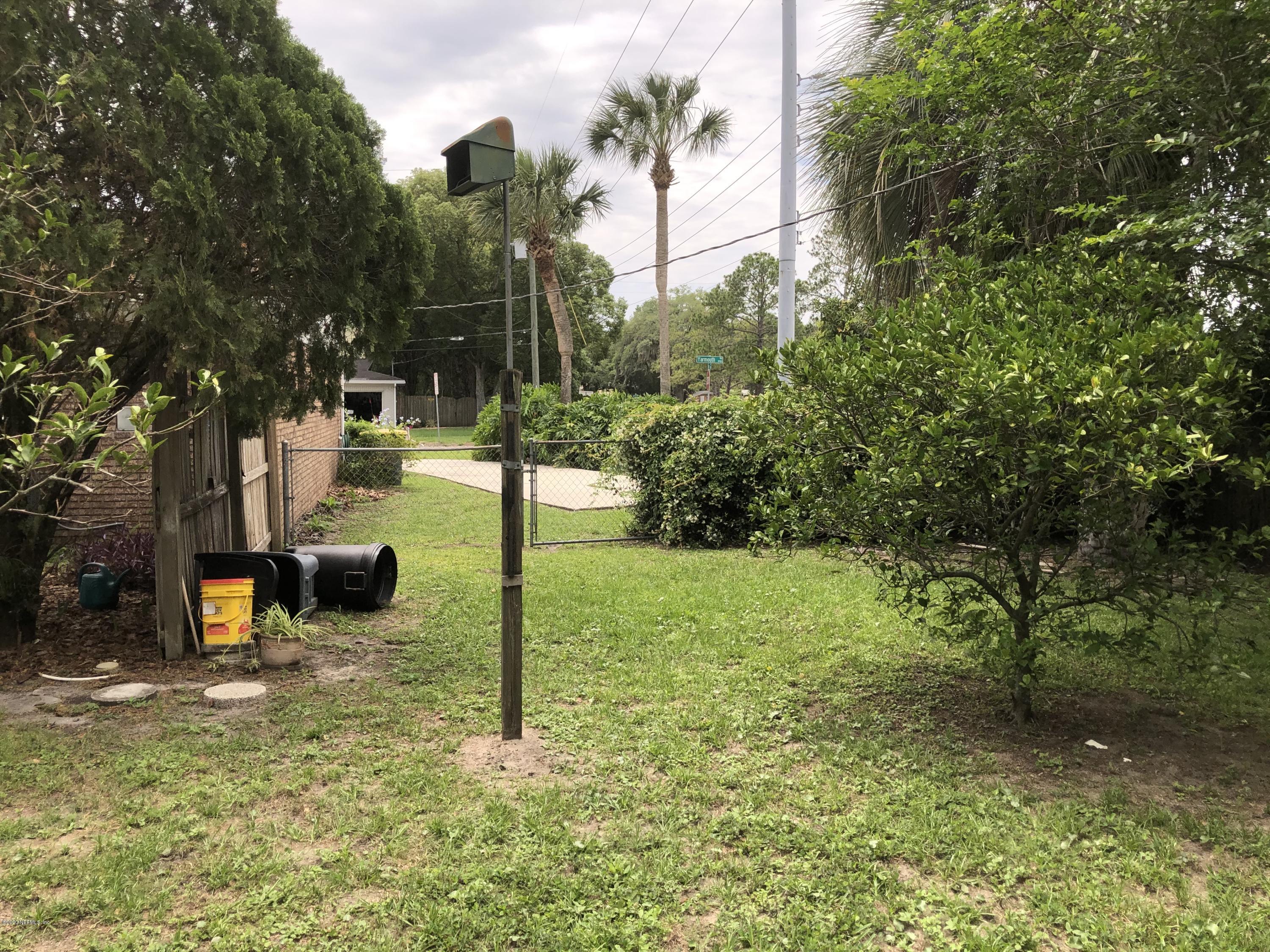 8974 Yarmouth Road Jacksonville, FL 32257 - Photo 13 of 26 6 BACKYARD C